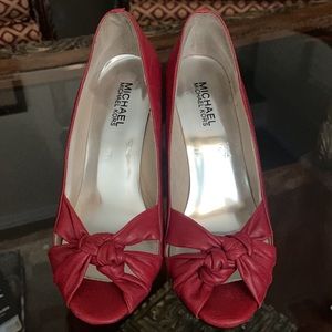 Michael Kors, 6 inch pump.